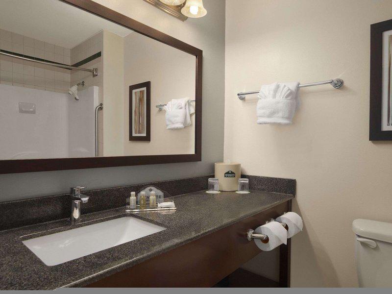 D0541316A803A1281D3A43818D80DDE5