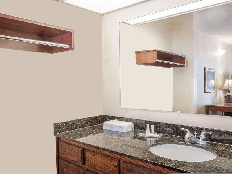 FE83B7C4B71725E14F867DE828CC7F9A