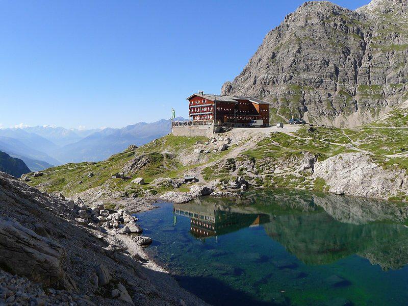 229556BA1090D0E2B282AF2F1C7ACD64