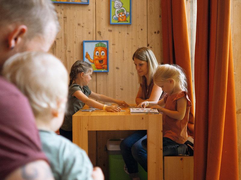 5198CC8CE6920B43A6B996E95F2B1657