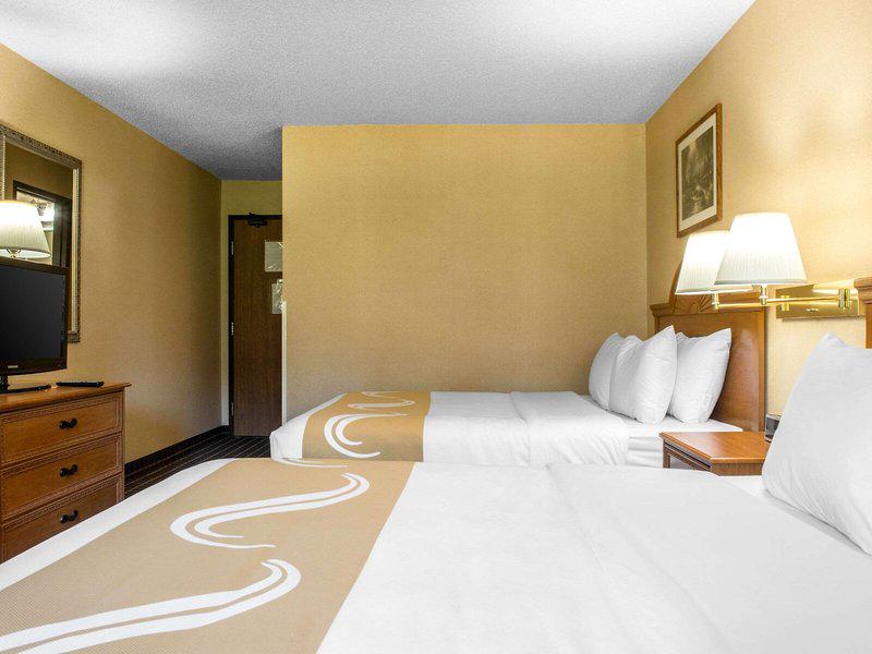 A187895703A48F594E1569C7FB147FDF