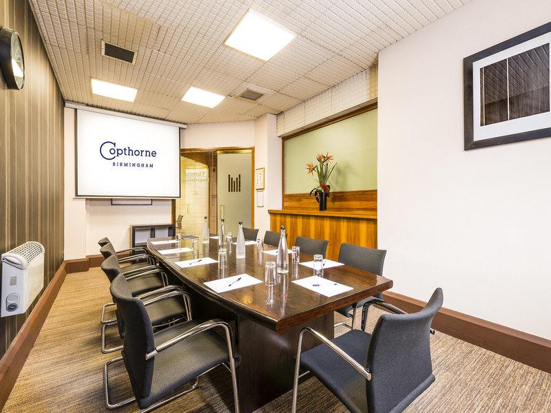 CD8C1DF64284A04EEB40FCA43B6C4FC5