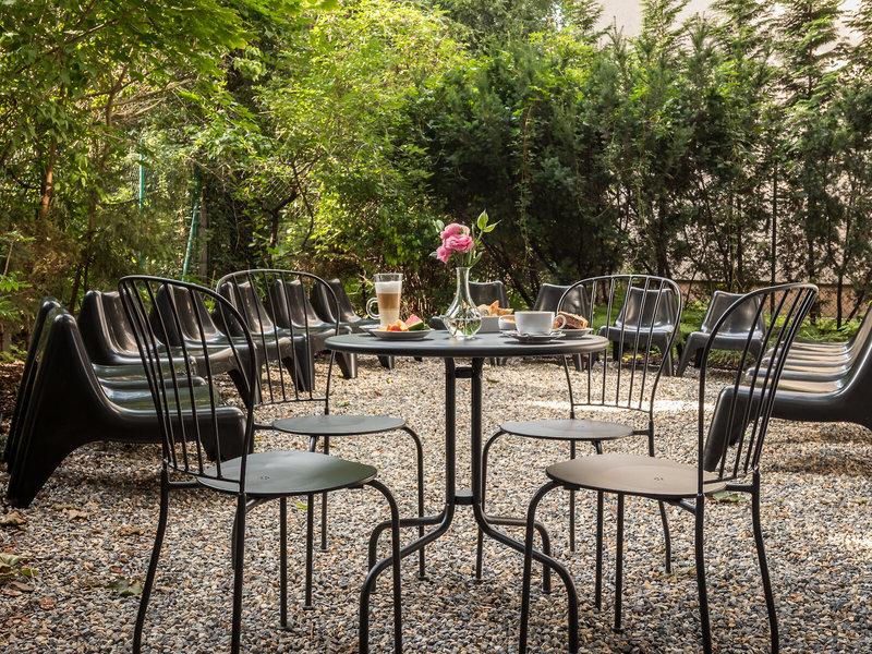 C770AC60DE79A81EA697606BE7BE5C04