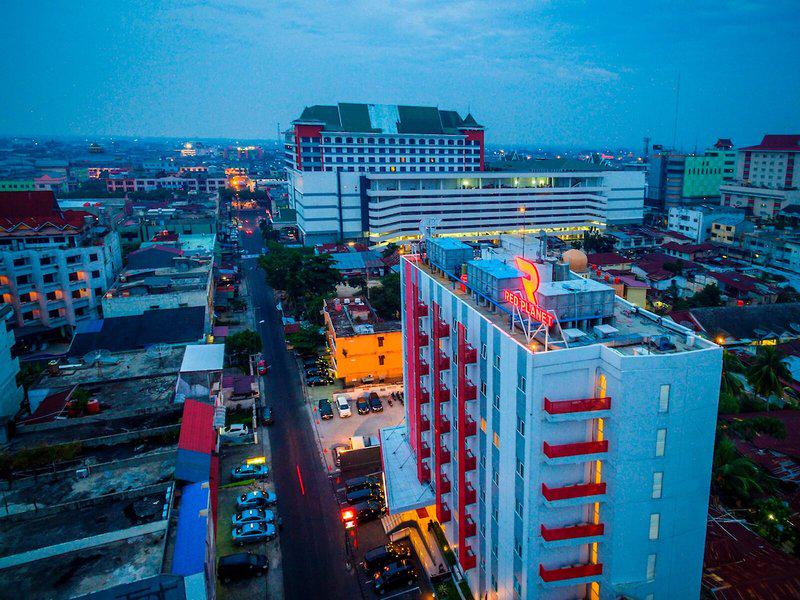 9451D3A6662F8AB23B3097F79FE19CEF