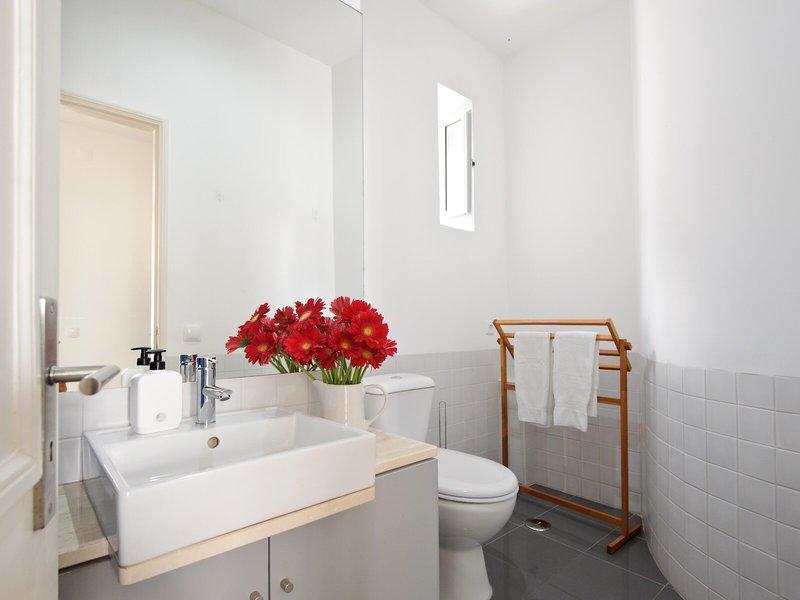 27C470B44F086785641E589556427E92