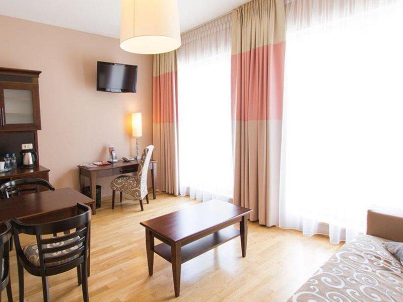 E691BBCEA88B240159174255A3A58841