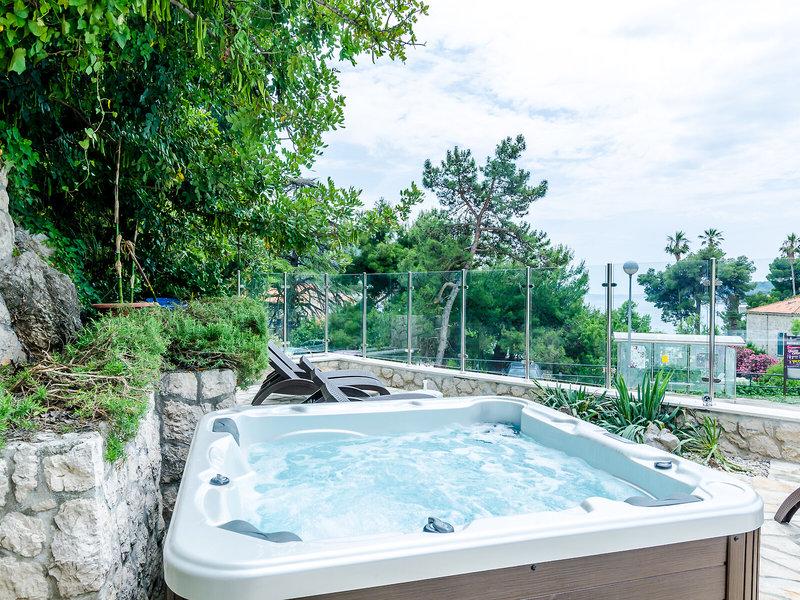 3BE54CE05FA34DD6E4A6A2A65980F6F0