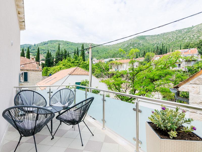 0319EC639111B1CCB3E1E1987EF678E4