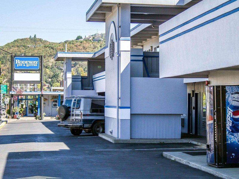 10490DC10F69EA9697E8A2C1B2B13280