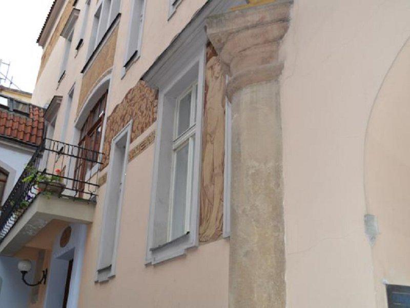 7D4B7171971FF29545AAA572109E2E7C