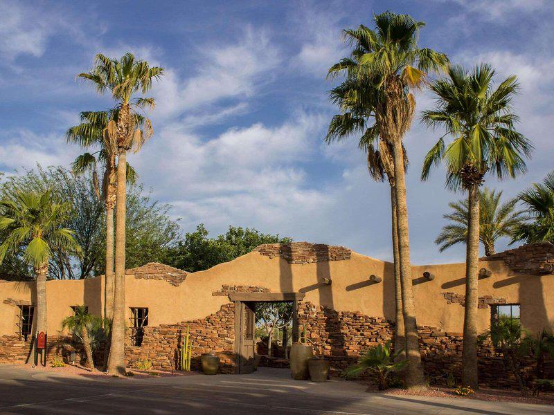 B5616AB9FF29C4271FB8053A9F7300A0