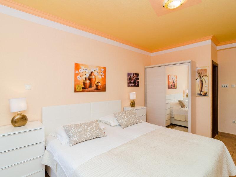 445AD1E5882A383B01E48B8294D32F69