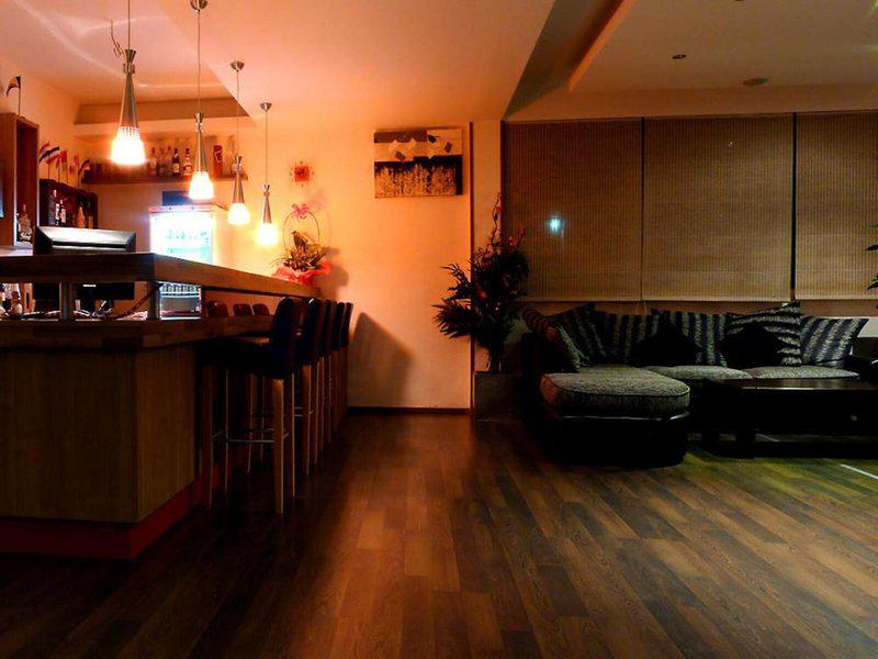 887186342EFC51AC2D6F17D21729F411