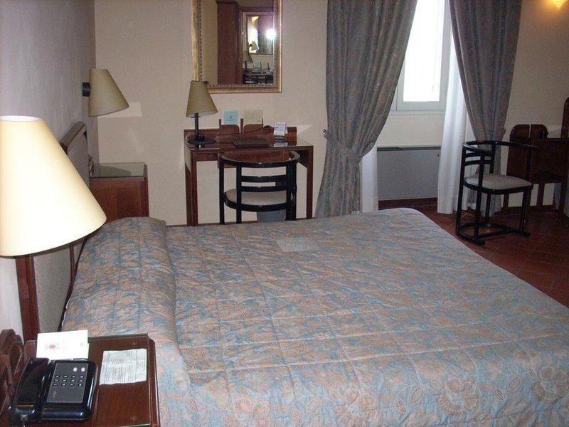 AEE375C9FA466B12D7232DCDA9C833AB