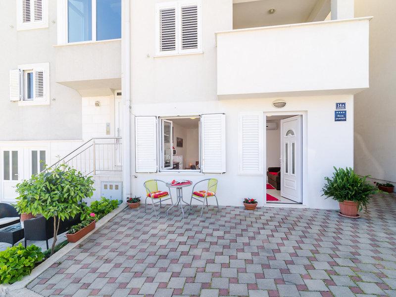 F18A8263B31B84173E38F4787AE7BFC7