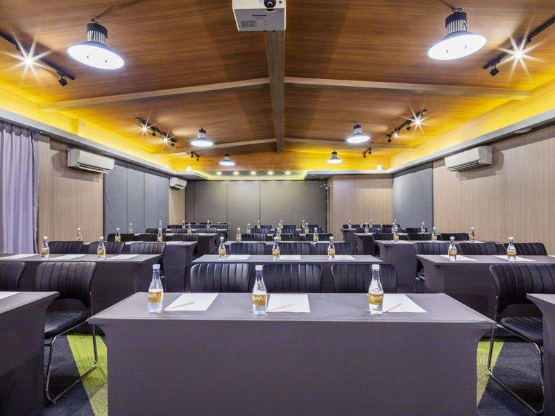 B1EE808EF2FC8AA0D95F5B953D2FB894