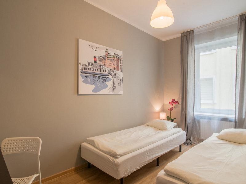 F645BF548A9E30E90F84193D4D0A9303