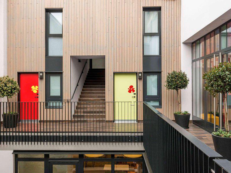 BB59E79393B0999EDFC28FBB01A2CDA1