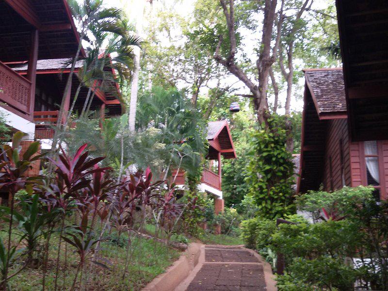 6251708A5B25D2216E30790EB54DFF2E