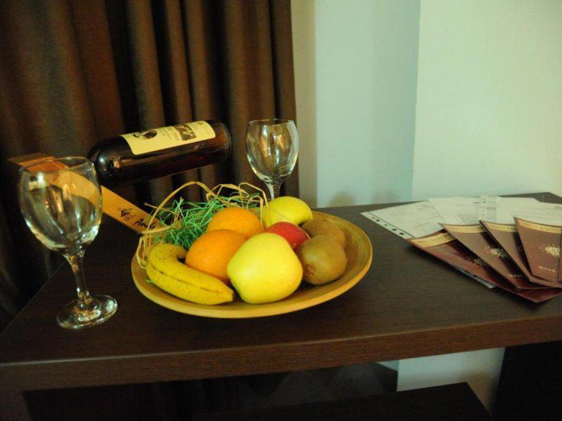 D1F85D5B3D9C2C00EEBD500D33A53BE6