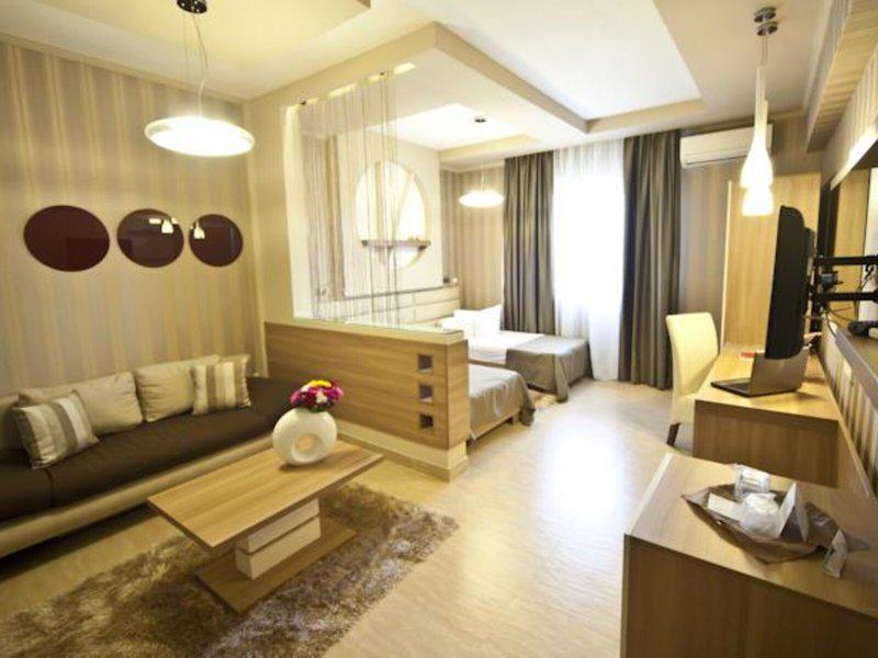 CC9478FE0955406FB99F502F24D757C3