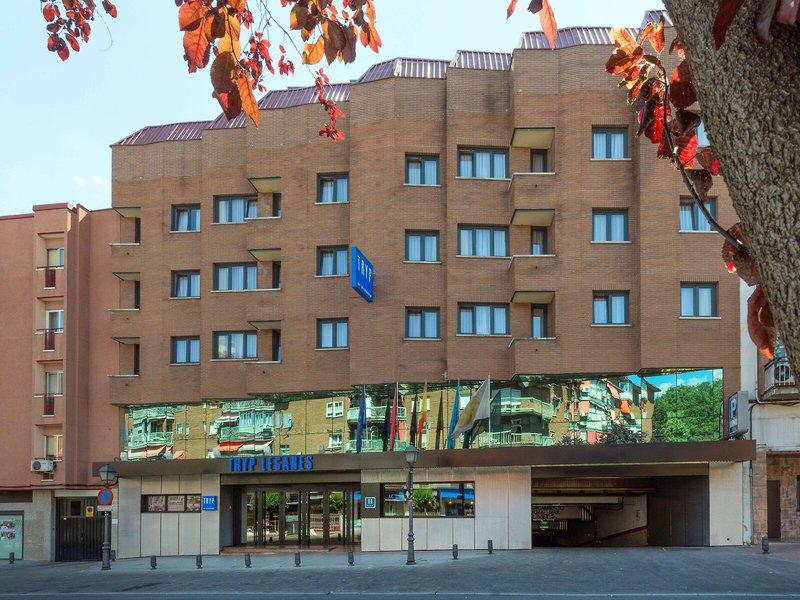 D9034A4A9C01C2ADA915E074F968953B