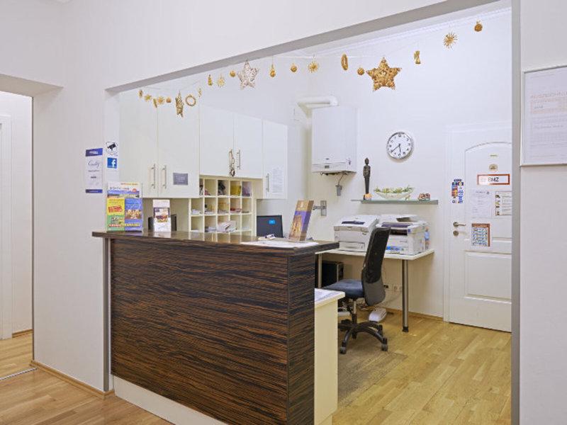 8E80AD2E2FA10197576F8DD25D9A85E5