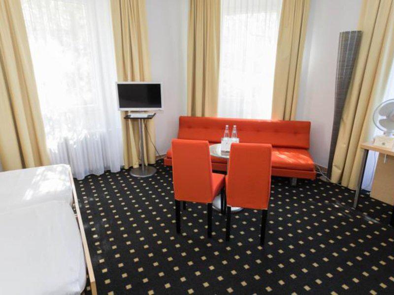 CA762C533DD5CAD3A06D6E2C9E3FF6D0