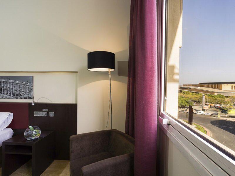 DCAD781A4D48906A73D5666CC992603F