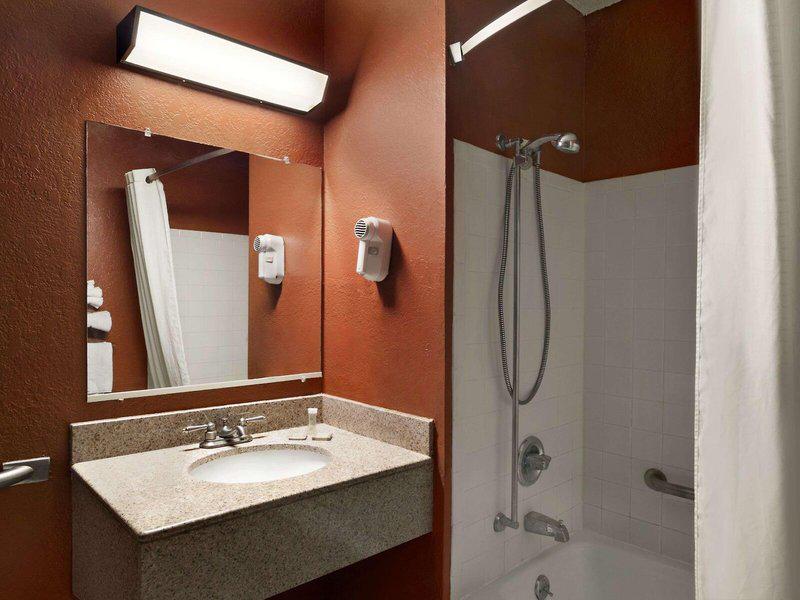 8B248D0EF4EB7427CC73801767965D03