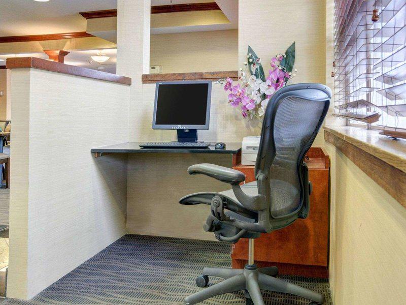 D767981125A4AAA1A09F2912AA07E7CD