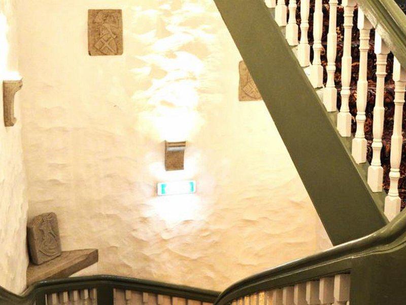 985E876498D5C29CF21A88F8C48F692C