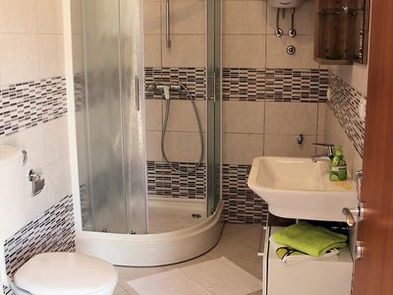 4C64FCBD1725F83F637CA9B2EA220B0C