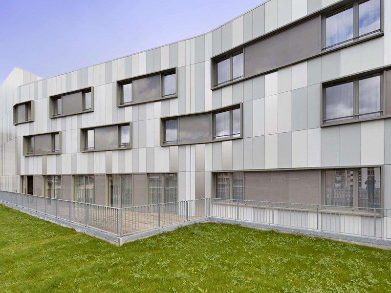 A88232EAED64E89B3ED6EEB6287856D8