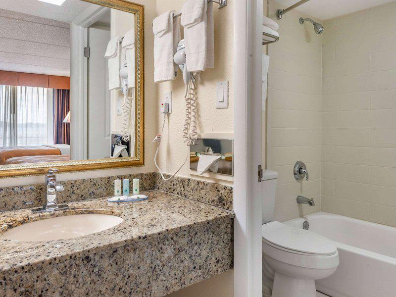 6F8B524C0FDFA4C98A014A2C1AA16C5E