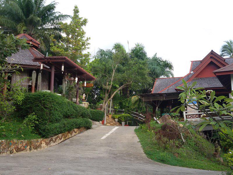 77F0C461BA5B3697D2F68C0E2F0C6DD5