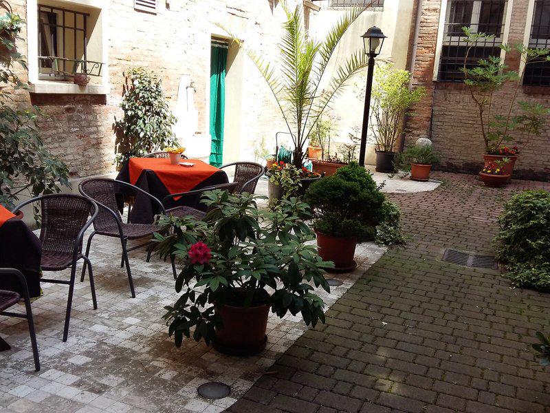 FFF5BA32712DA5EA6C547FC9FD1DDB8F