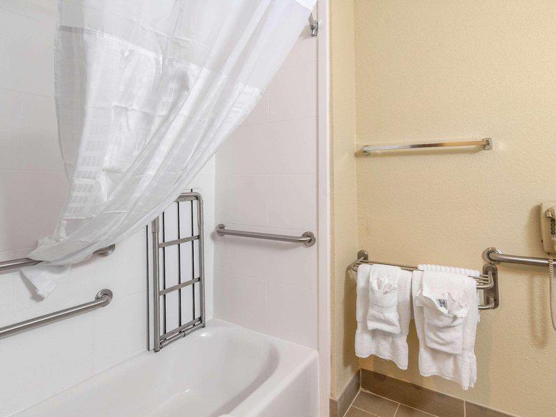 2EE81E722960B7EB10EB5072D674982E