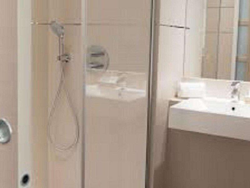 1771EB3D6C8544D476D6A142B8A60926