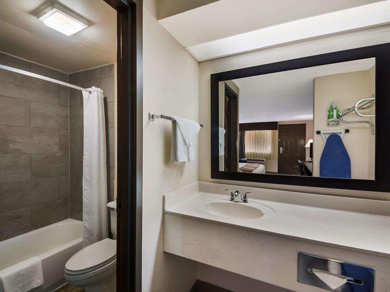 9169A6B177B0DF53942A44EBF31AE7E1