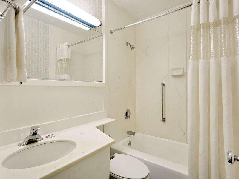 396BC4320E7C85D9329EFF0F98F04C74