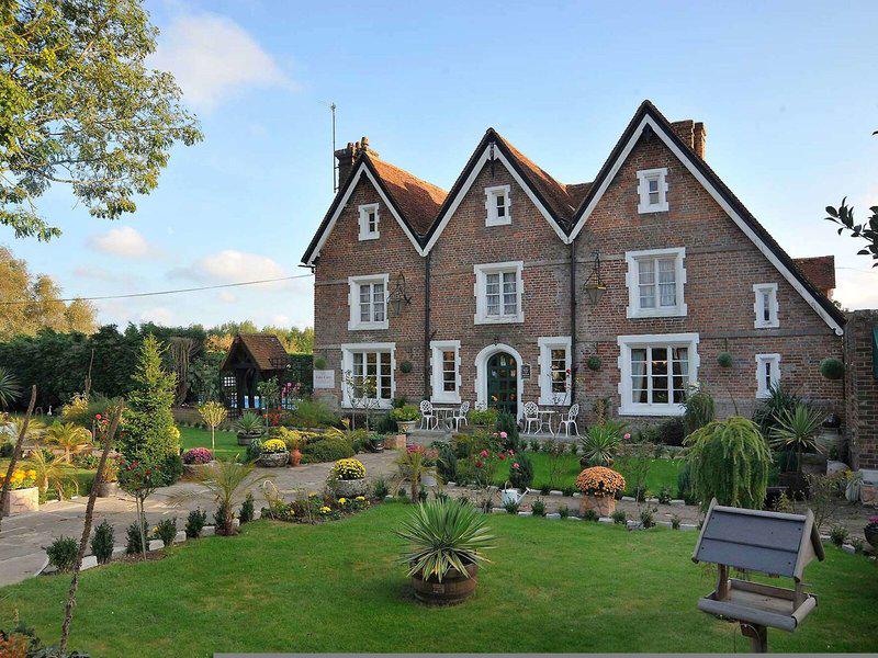 29E7F3C3724516B91D105780A6CA46A5