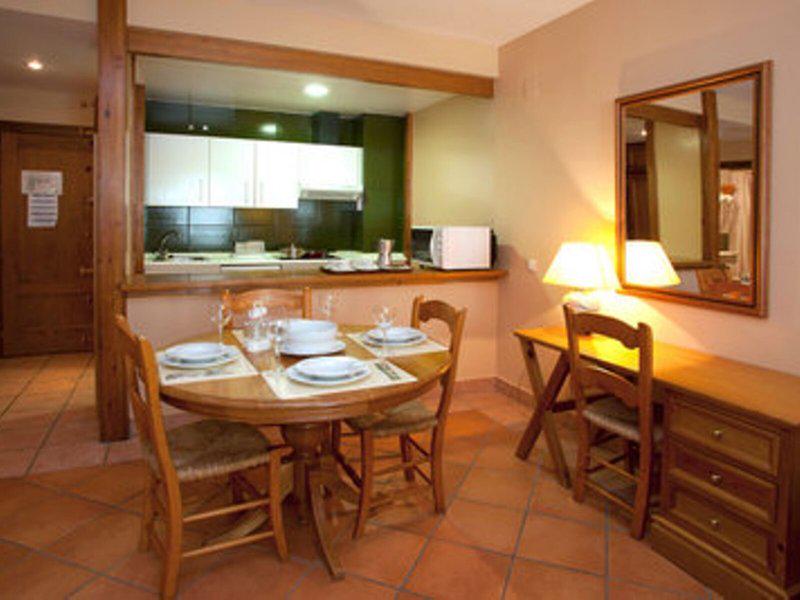 9FA3E23C30C5E7D49FBEDA7C560AC0D2