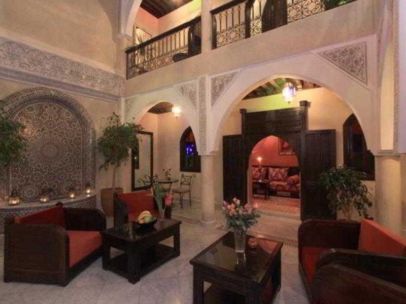 15D249F88F13A6AACE1E369677C3818F