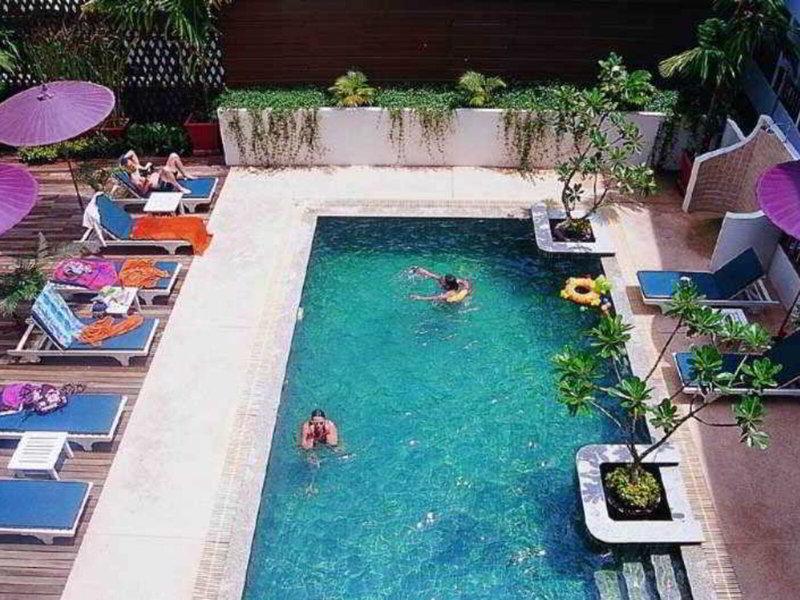 7999C921D51A93F9FD30C9AE3B61EB86