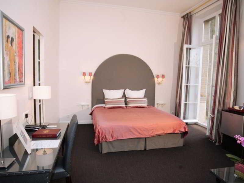 4EEB58998C5A47023D14552D1B516A2A