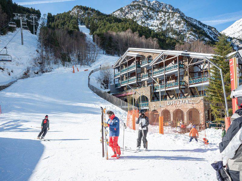 1D9168F952B4EDEFD0548ACDDD83BF95