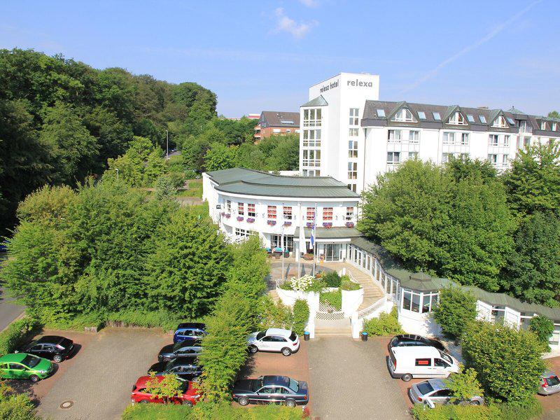 3F457425F8C929056A6461A15FAE4004