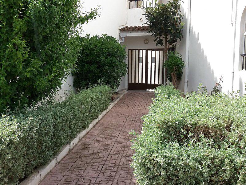 51F76503A78E5984C6056EECDBE21B93