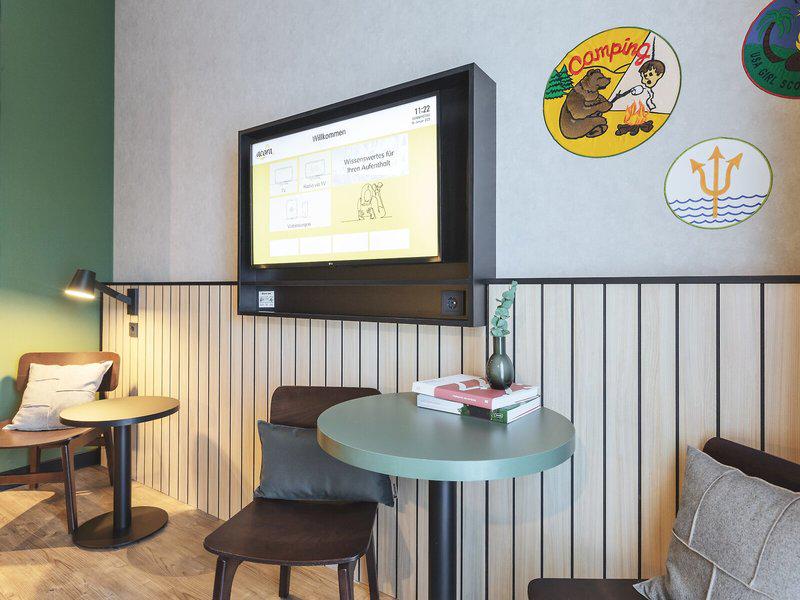 A8D87DFE1DF4054D21A988B0CCC77CC1